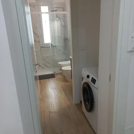 Apartman A Due Passi Metro Bengasi Cir 00127203858 *