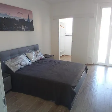 Apartman A Due Passi Metro Bengasi Cir 00127203858 Torino