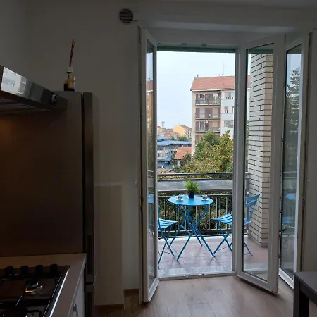 Appartamento A Due Passi Metro Bengasi Cir 00127203858 *